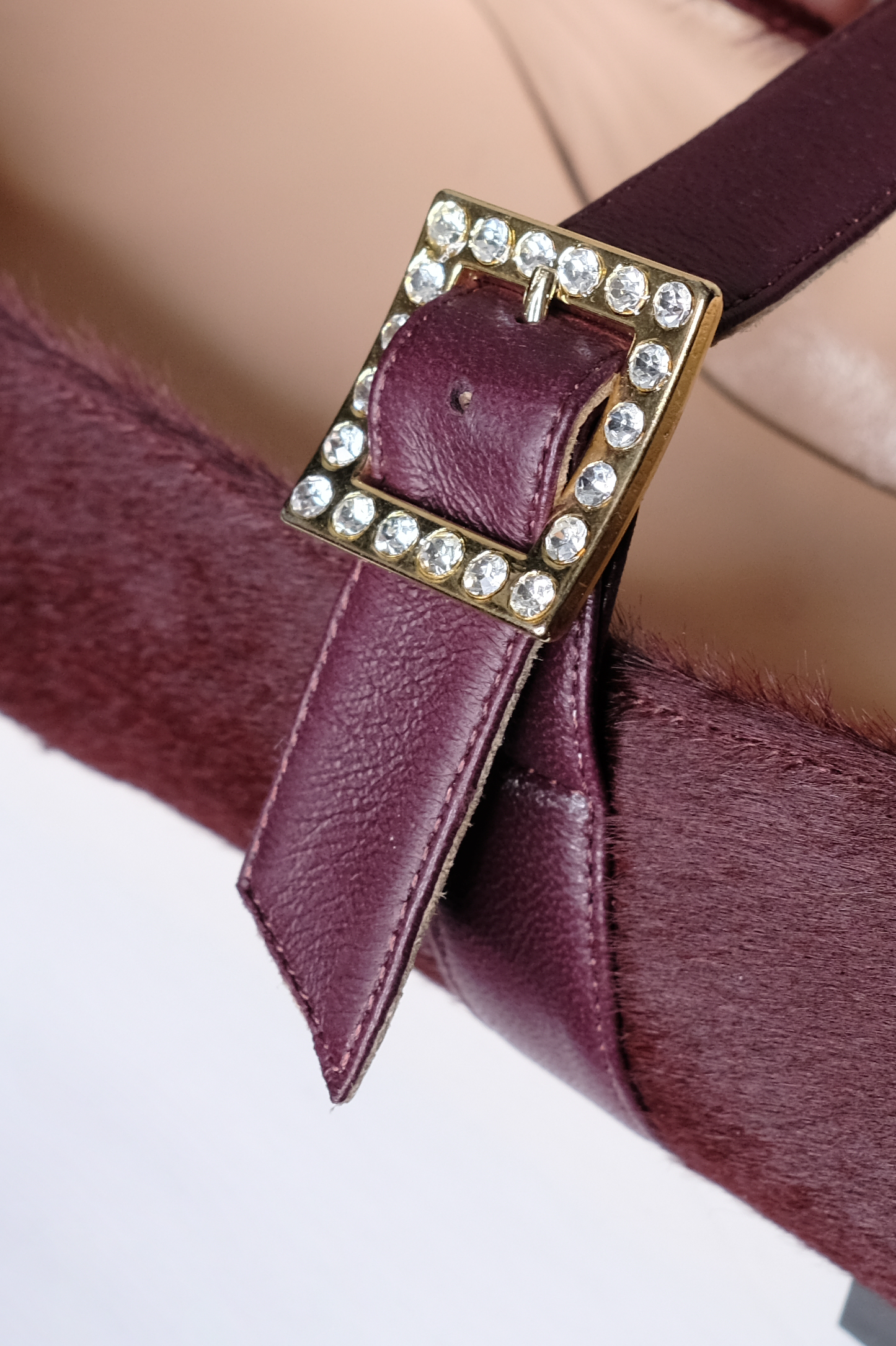 Ines ballerina in cavallino con cinturino e fibbia in strass